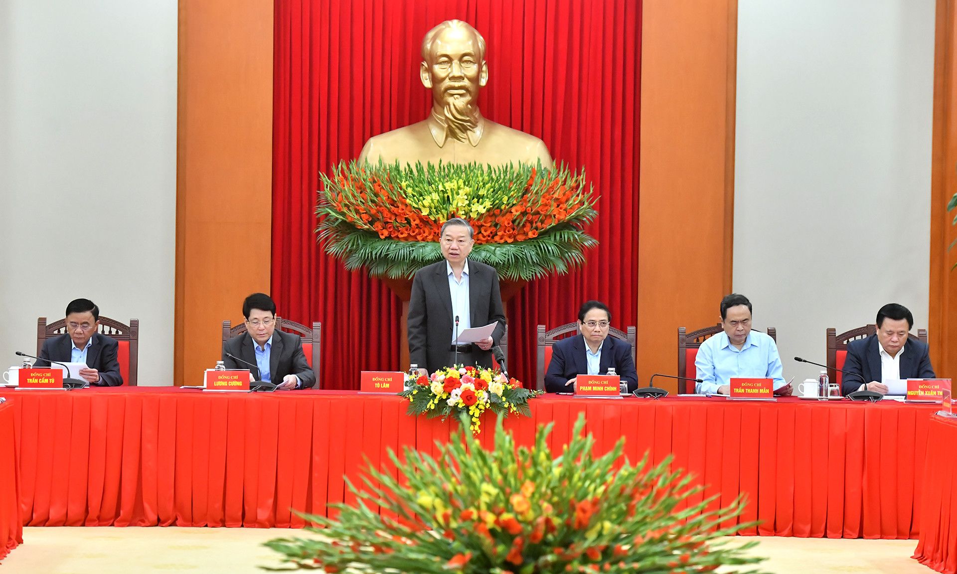 Ảnh 1 bài 1 báo nhân dân.jpg